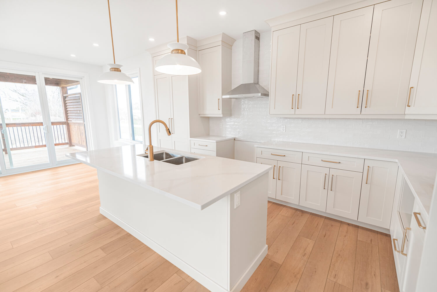 6Kitchen Island 1